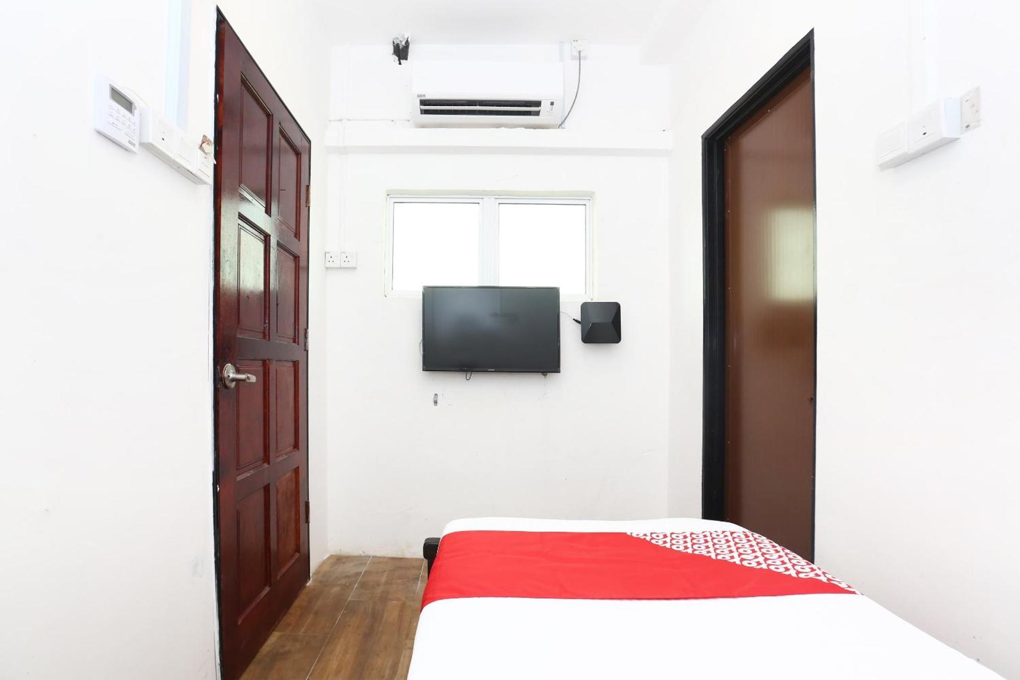 Super Oyo 89678 Ady Hotel Kuala Terengganu Exteriör bild